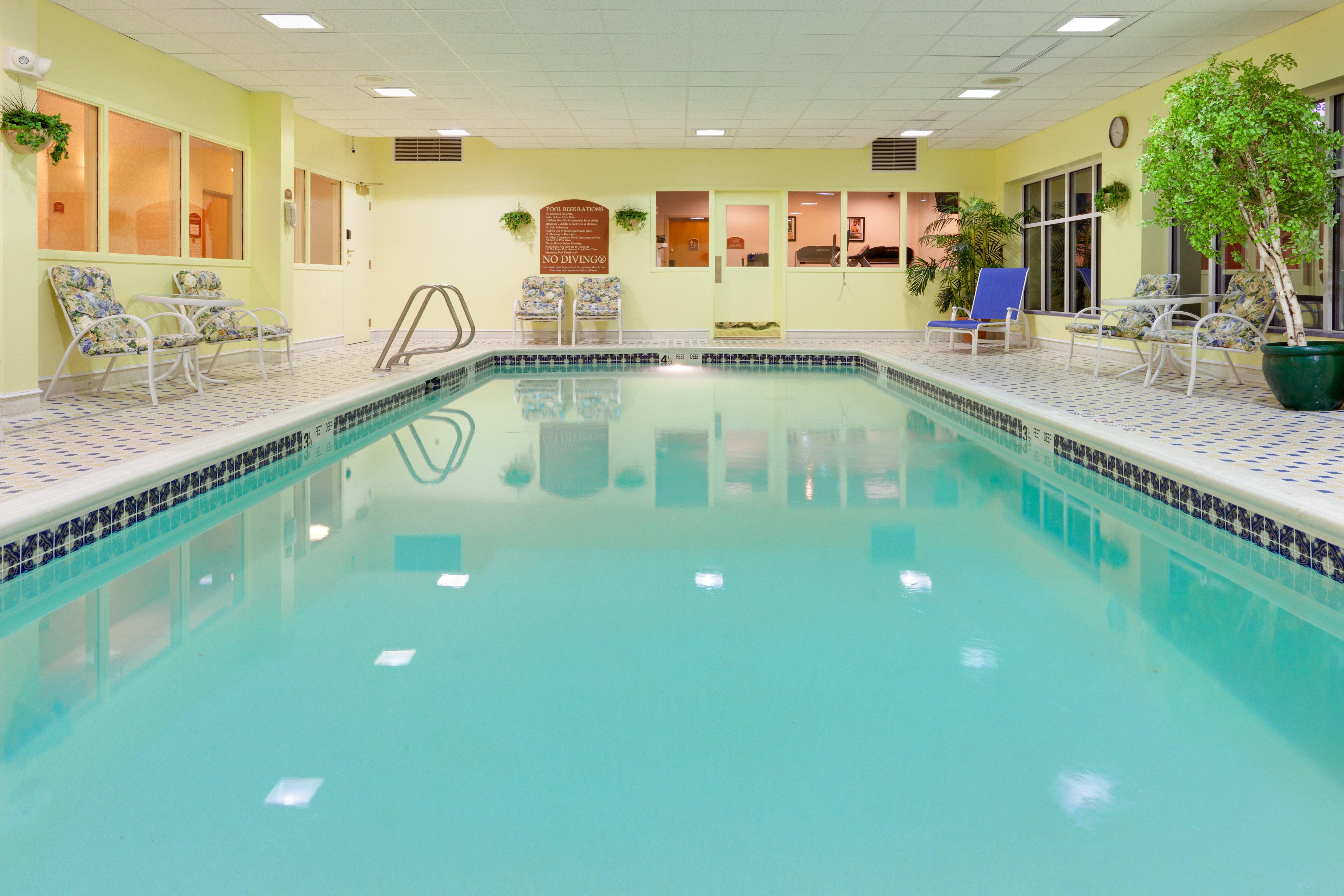 Holiday Inn Express Hotel & Suites Watertown - Thousand Islands By Ihg Экстерьер фото