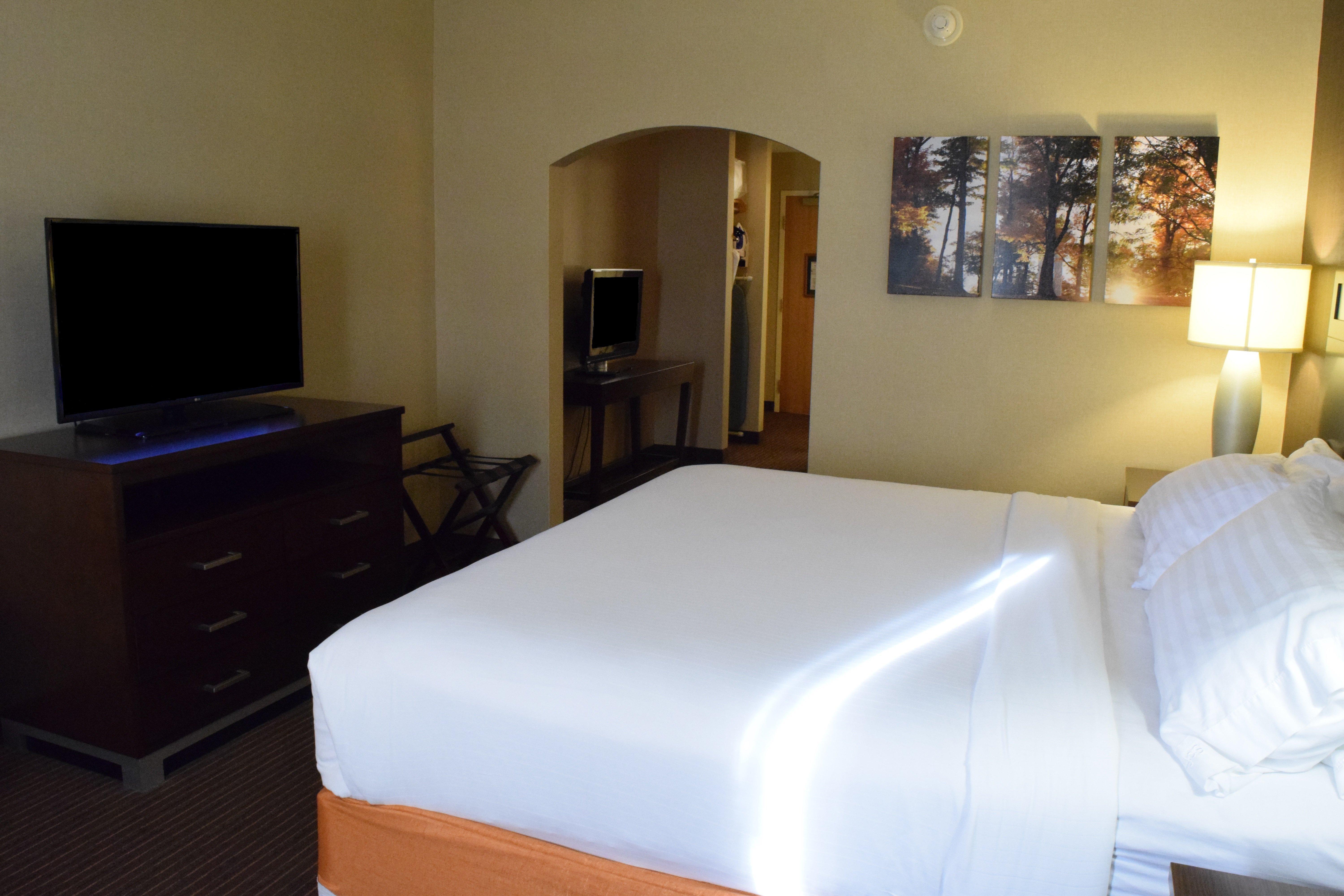 Holiday Inn Express Hotel & Suites Watertown - Thousand Islands By Ihg Экстерьер фото